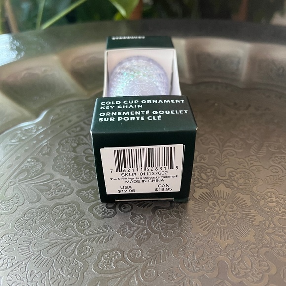 ✨NWT Starbucks 2022 Jeweled Holiday White Keychain Ornament✨ - Picture 2 of 3